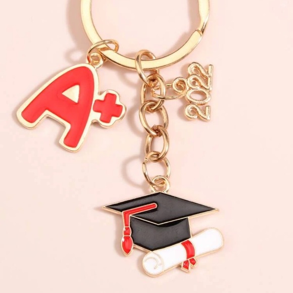 🆕 Graduation Hat Charm Keychain - Picture 2 of 3